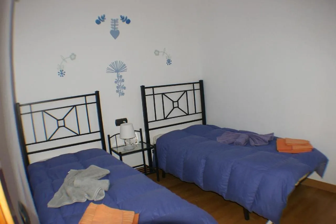 Goldhome - Casa Piscina Privada, Amarre - Casa 4 艾姆布里亚布拉瓦 0*,