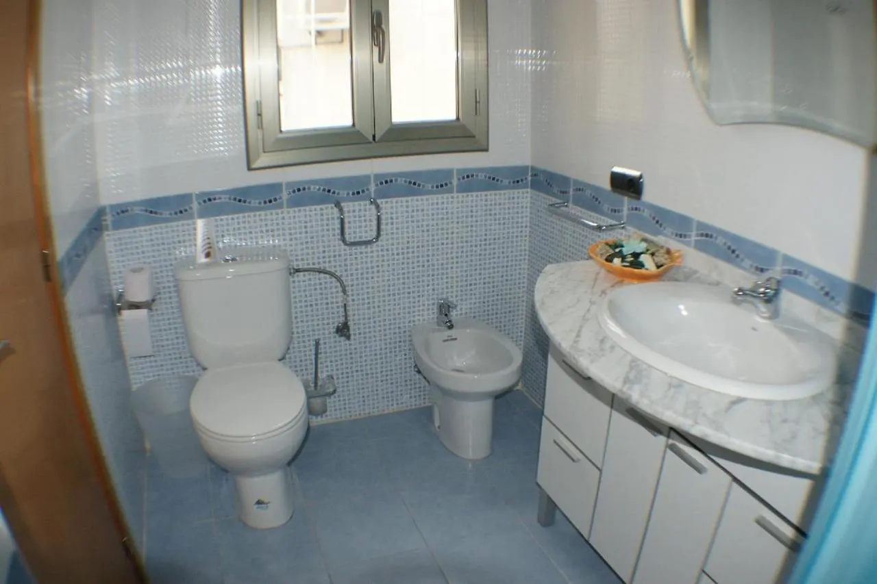 Holiday home Goldhome - Casa Piscina Privada, Amarre - Casa 4 Empuriabrava Spain